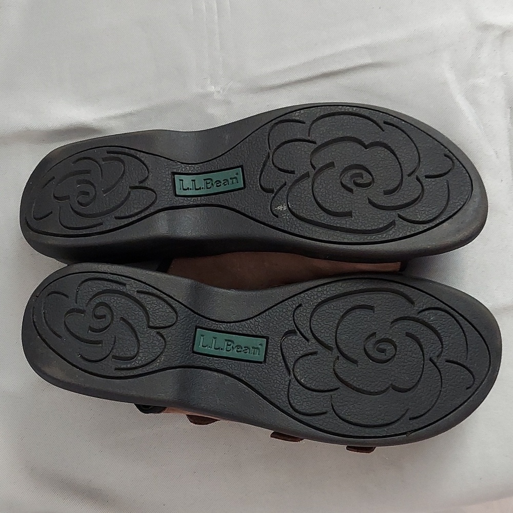 LLBean Sandals, Size 9, Sueded Brown, Slingback Stretch, 3 Buckle Straps, Sturdy - Picture 8 of 8